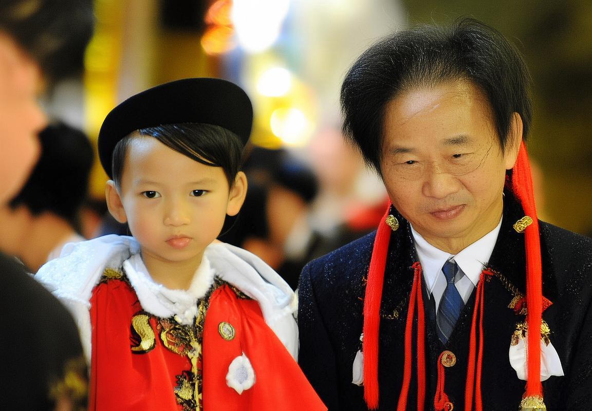 东契奇与里夫斯互侃扣篮数与防守，尽显NBA球员友谊